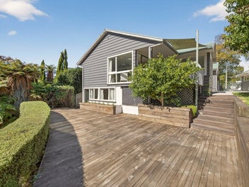 19 Athol Terrace, Upper Riccarton, Christchurch