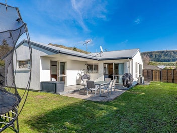 7 Castleview Lane, Heathcote Valley, Christchurch