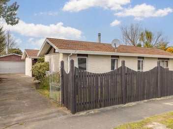 6 Royal Park Drive, Parklands, Christchurch