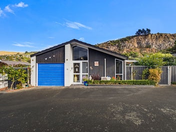 12 Raekura Place, Redcliffs, Christchurch