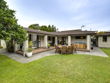 54 Allens Lane, Clive, Clive