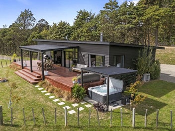 338 Valley Road, Colyton, Feilding