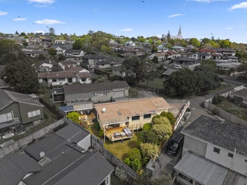1/23 Diorella Drive, Clover Park, Auckland