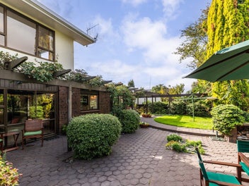 15 Corwen Place, Mayfair, Hastings