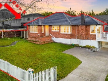 355 Blockhouse Bay Road, Blockhouse Bay, Auckland