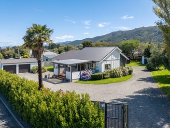 2 Orion WAY, Featherston, Welington