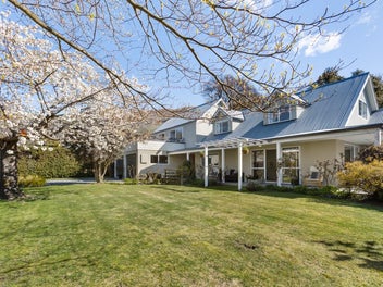 4 Larch Place, Wanaka