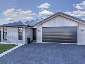 11 Cleaver Street, Woodend, Woodend