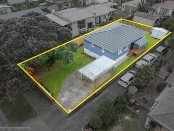 15 McInnes Road, Weymouth, Auckland