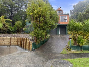 34 Amber Grove, Birchville, Upper Hutt