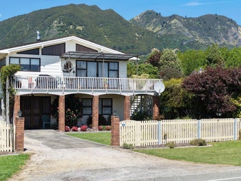 616 Abel Tasman Drive, Clifton, Takaka