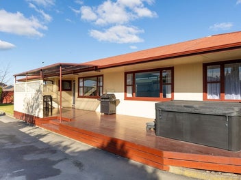 175 Grimseys Road, Redwood, Christchurch