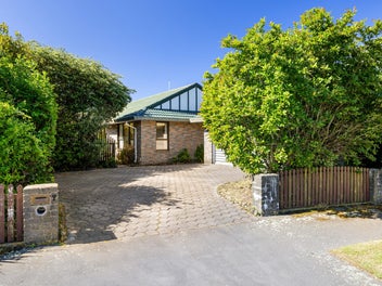 7 Clivedon Place, Redwood, Christchurch