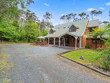 8 Chenery Road, Red Beach, Red Beach