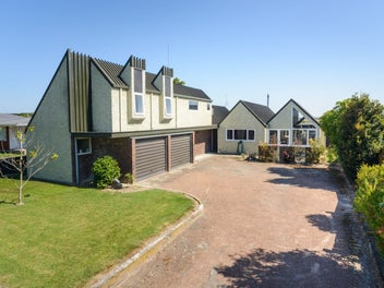 111 Benmore Avenue, Cloverlea, Palmerston North