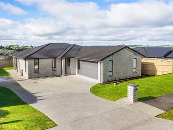 15 Pyne Crescent, Pokeno