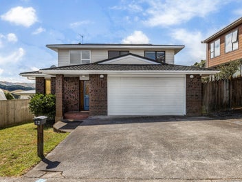 12 Tremaine Place, Camborne, Porirua