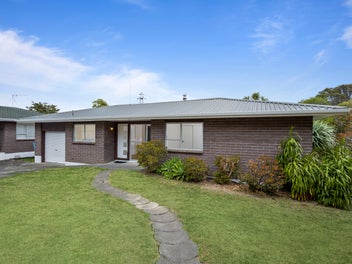 1/30 Hiwihau Place, Glenfield, Auckland