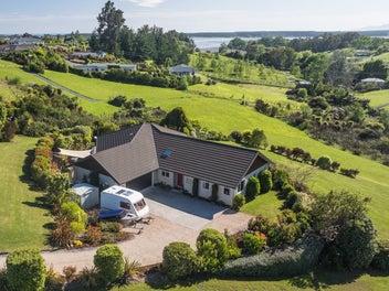 138 Ridgeview Road, Redwood Valley