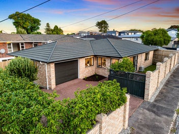 70A Sturges Road, Henderson, Auckland