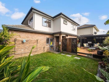 7/11 Harrison Road, Mount Wellington, Auckland