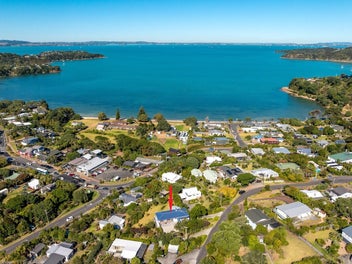 18 Marama Avenue, Surfdale, Waiheke Island