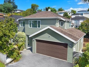 33 Mulroy Place, Pinehill, Auckland