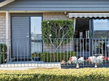 50 Royalle Mews, Botany Downs, Auckland