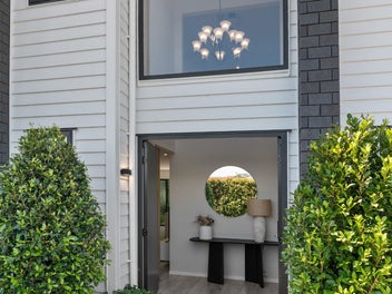18A Appleyard Crescent, Meadowbank, Auckland