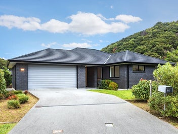 64 Tradewinds Drive, Whitby, Porirua