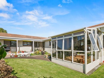 53 Mcfarlane Street, Oakura, Oakura