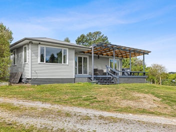 4299 State Highway 5, Reporoa