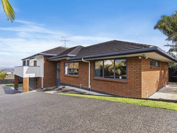 16 Pat O'Connor Place, Manurewa, Auckland