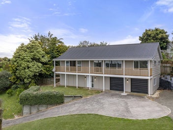 24B High Street, Tirau