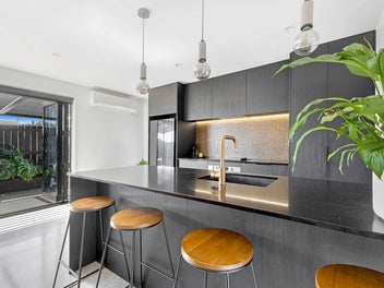 1 Rehua Place, Waiwhakaiho, New Plymouth