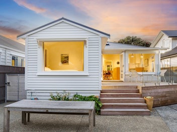 73 Oroua Street, Eastbourne, Lower Hutt