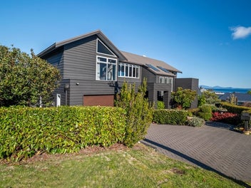 23 Shepherd Road, Waipahihi, Taupo