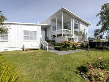 25 Nevada Drive, Merrilands, New Plymouth