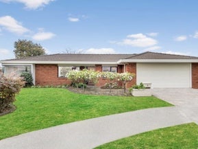 8 Mt Blanc Place, Northpark, Auckland