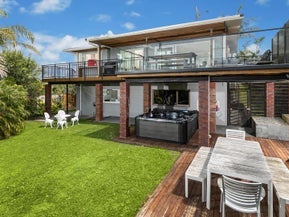 33 Montclair Rise, Browns Bay, Auckland