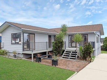 33 Greenstone Place, Clover Park, Auckland