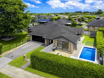 13 Munford Lane, Riverhead, Riverhead