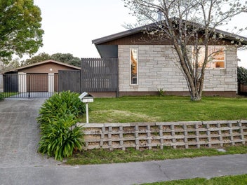 15 Kaimanawa Street, Kelvin Grove, Palmerston North