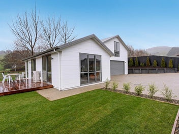 7 Ella Lane, Green Island, Dunedin