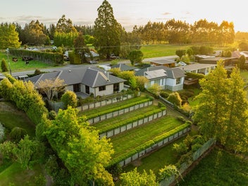 1798 Cust Road, Cust, Cust