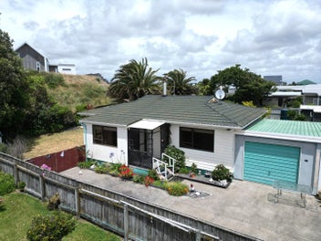 8B Andresen Street, Foxton Beach, Foxton