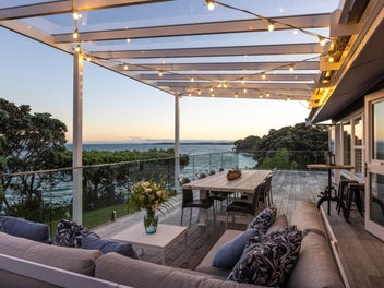 899 Whangaparaoa Road, Manly, Whangaparaoa