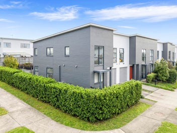 59 William Wallbank Crescent, Swanson, Auckland