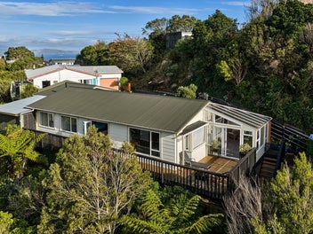 4B Banksia Grove, Maungaraki, Lower Hutt