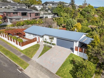 10 Seymour Grove, Kingsley Heights, Upper Hutt